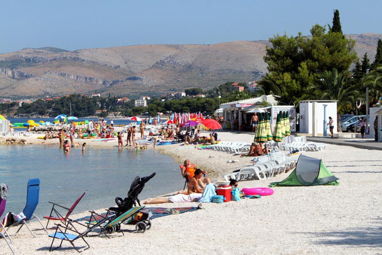 Apartments With A Parking Space Okrug Gornji, Ciovo - 13859 Trogir Exterior photo